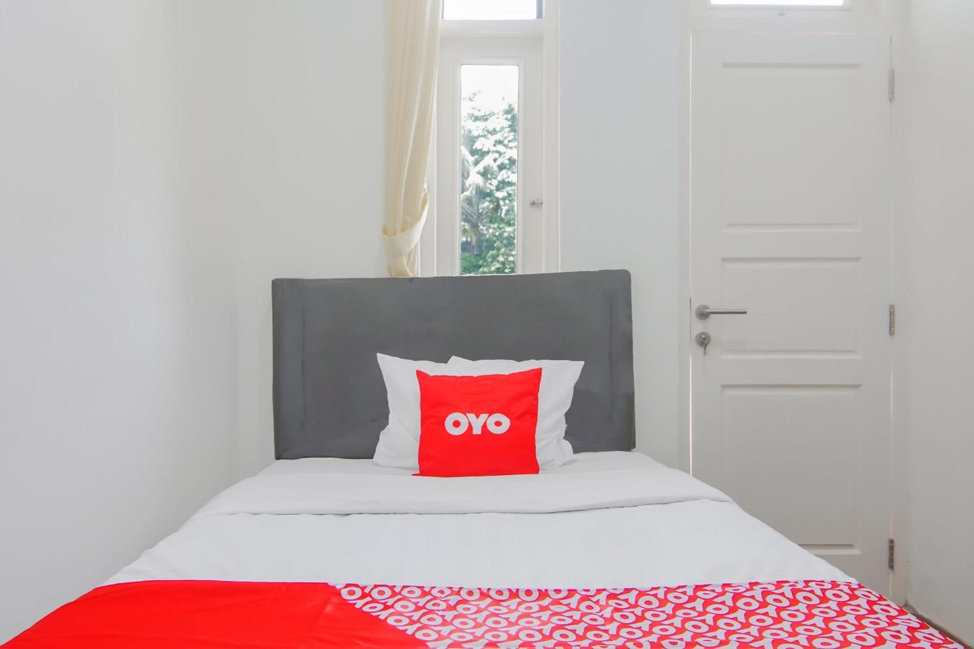 Super Oyo Capital O 90342 Kemang Garden Hotel Jakarta Exterior foto